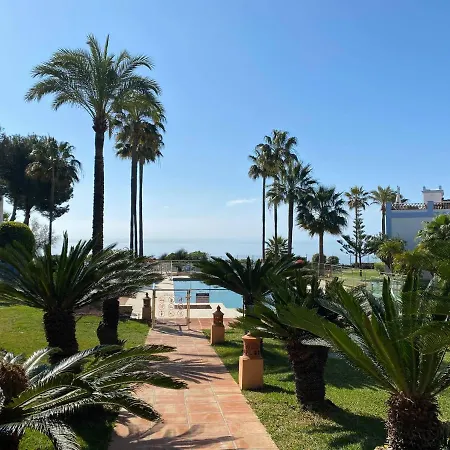 Frontline Apartment, La Perla De La Bahia, Bahia De - Estepona * Casares
