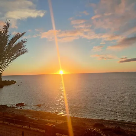 Frontline Apartment, La Perla De La Bahia, Bahia De - Estepona קסרס